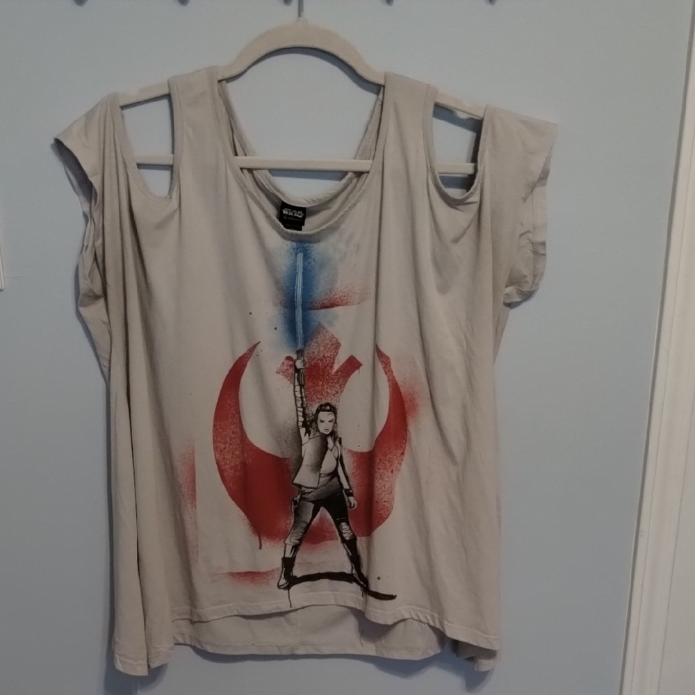 Torrid Star Wars Rey Cold Shoulder Tee - Picture 2 of 3